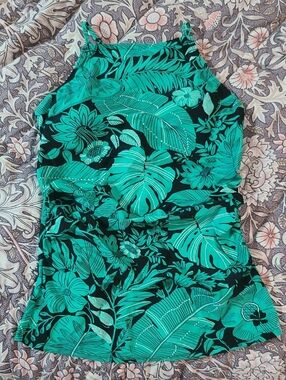Hapari Swim Top Size Medium